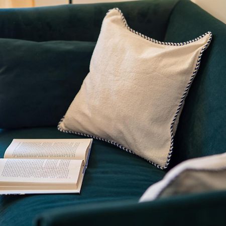 Ferienwohnung Stylish Flat With Balcony - 15 Min To Duomo Mailand Exterior foto