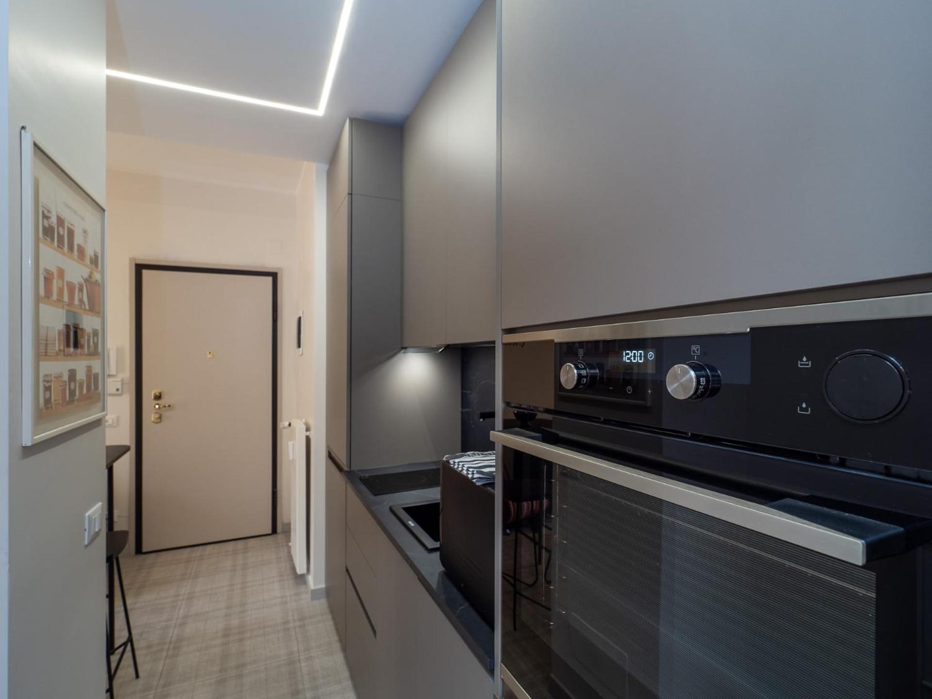 Ferienwohnung Stylish Flat With Balcony - 15 Min To Duomo Mailand Exterior foto